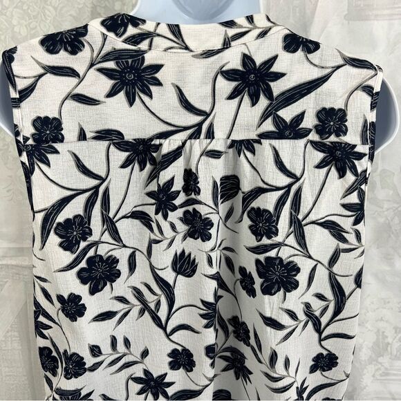 FRED DAVID FLORAL PLEADED SLEEVELESS SUMMER TOP  SML BLUE/WHITE SIZE SMALL - Picture 7 of 11
